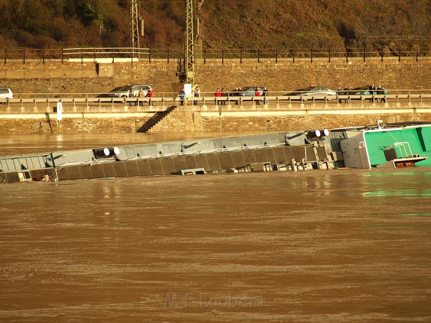 Schiff gesunken St Goarhausen Loreley P245.jpg